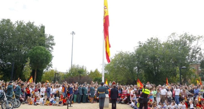 De Foxá en el Homenaje a la Bandera: “Levanto mi voz contra los golpistas que quieren romper la unidad de España”