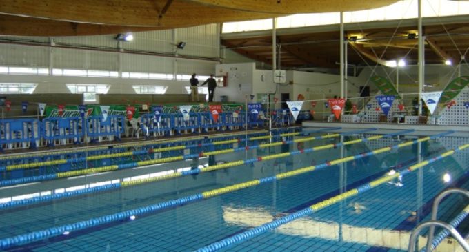 Más doscientos niños participan en el inicio de la VII Liga Escolar de Natación
