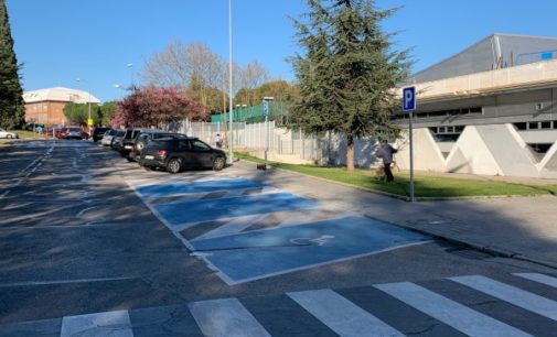 Majadahonda: El Ayuntamiento ilumina pasos de peatones y crea más plazas de estacionamiento para personas con movilidad reducida