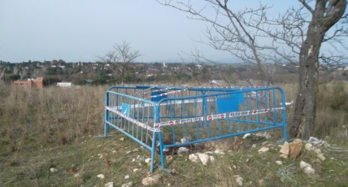 Majadahonda: Agentes de Policía inspeccionan y señalizan caminos y zonas rurales para garantizar la seguridad