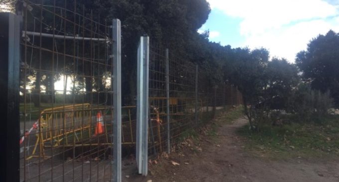 Majadahonda: El Ayuntamiento instala un mallazo de gran resistencia para frenar la entrada de jabalíes