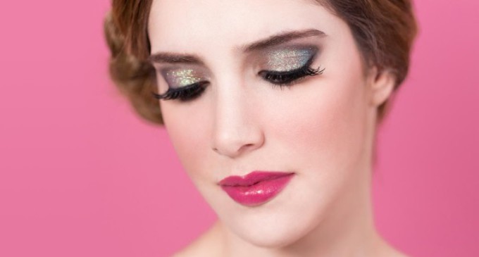 Las españolas gastan al año 486 millones de euros en maquillaje