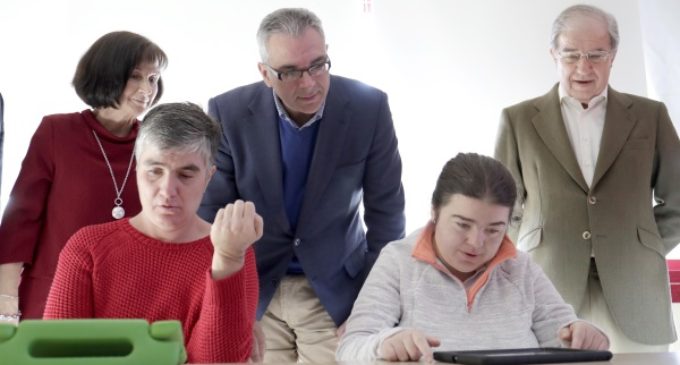Más de 5 millones al año destina la Comunidad de Madrid para atención a personas adultas con autismo