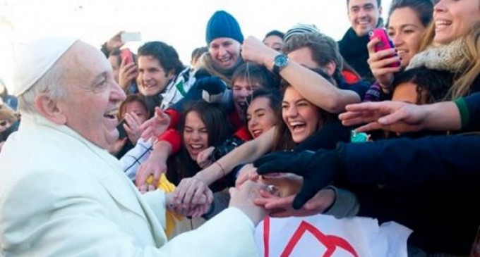 Mensaje del Papa para la XXX Jornada Mundial de la Juventud: »Atreveos a ser felices»