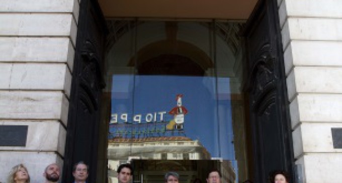 La Comunidad de Madrid recuerda con un minuto de silencio a las víctimas del atentado de Orlando