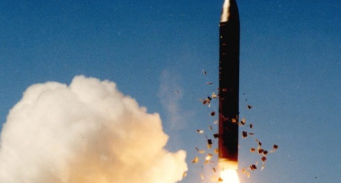 Tratado antinuclear. Mons. Tomasi: un paso más hacia la paz