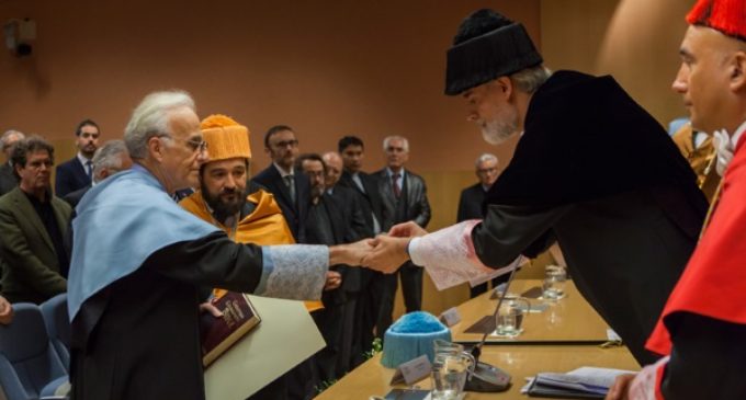 Teólogo John Esposito: «Los musulmanes admiran la democracia occidental»