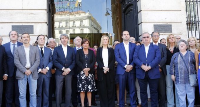 En la sede del Gobierno regional, Cifuentes preside un minuto de silencio por las víctimas del atentado de Niza