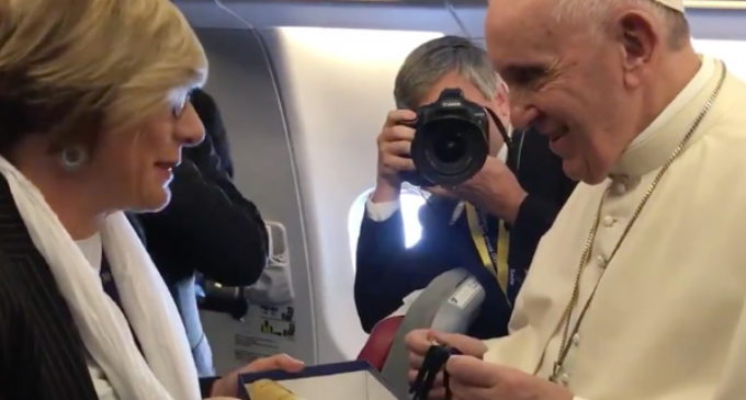 Venga a visitarnos a España»: Los católicos gitanos invitan oficialmente al Papa