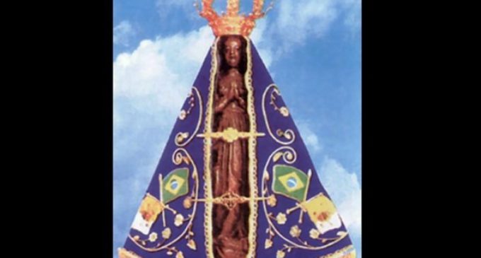El Santo Padre inaugura una estatua de la Virgen de Aparecida en los Jardines Vaticanos