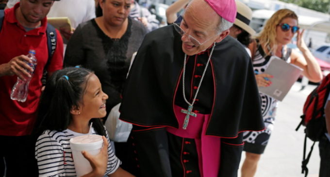 El obispo que donó un riñón a su feligresa