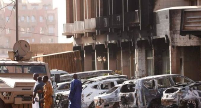 Otro ataque a una iglesia en Burkina Faso se salda con la muerte de cuatro fieles
