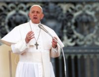 «La palabra de Dios es como dinamita, capaz de encender corazones y hacer estallar muros de división»