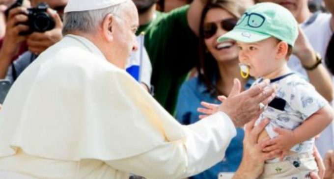 Francisco: «El aborto de niños enfermos es nazismo de guante blanco»