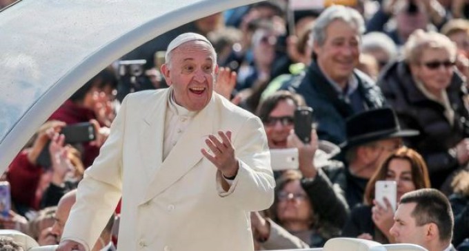 Francisco: Dios nunca abandona al hombre y ni siquiera el pecado puede frenar su amor
