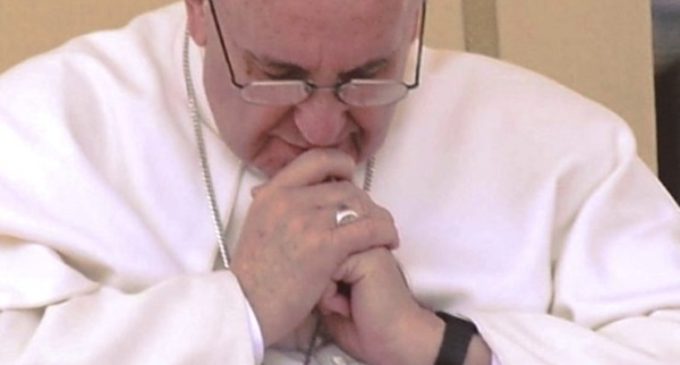 El Papa pide el fin de “la locura homicida del terrorismo”