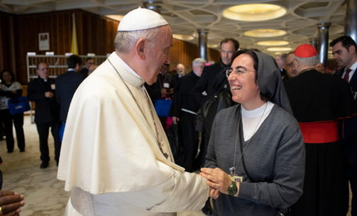 Vaticano: «Si nos va bien a todos, la economía gira»