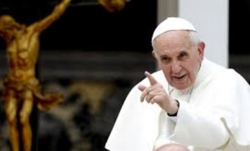 El Papa saluda a la Curia Romana: Volver a lo esencial