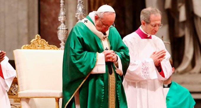 El Papa muestra su dolor por ataques en Bruselas y condena la violencia indiscriminada