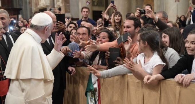 ‘Todos los jóvenes tienen algo que decirle a los otros, a los ancianos a los obispos y al Papa’