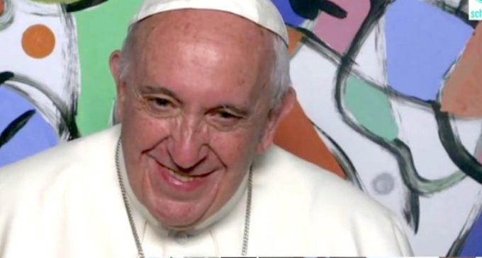 En la sede de Scholas Occurrentes el Papa escucha a los jóvenes de diversos países