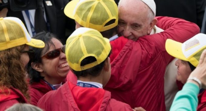 Rueda de prensa del Papa en el avión: el modelo colombiano para procesos de paz