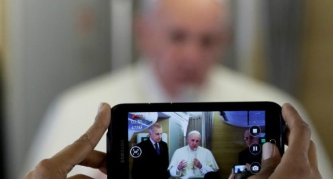 «La verdad os hará libres» (Jn 8, 32). Fake news y periodismo de paz