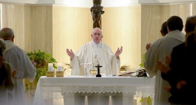 Papa Francisco: La Iglesia es perseguida con leyes que rechazan a Dios y son obra del demonio