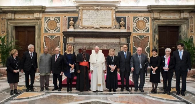 El Papa aboga por «la utopía de un mundo libre de armas nucleares»