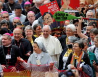 Y el Vaticano se cubrió de penachos