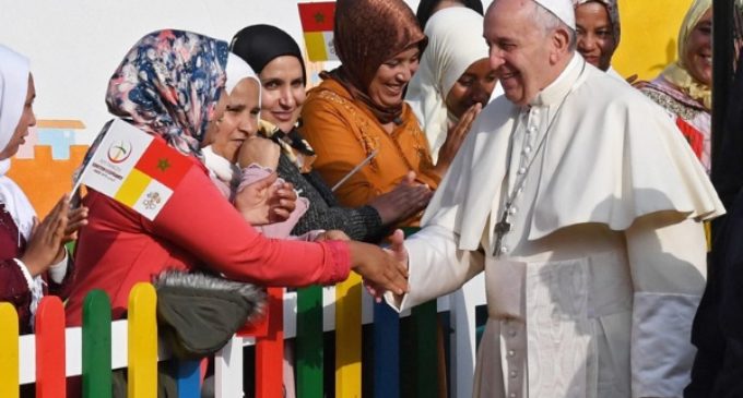 El Papa lloró después de ver las concertinas de las vallas de Ceuta y Melilla