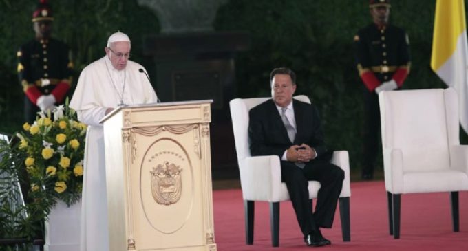 El Papa pide a las autoridades panameñas demostrar con su vida que «el servicio público es sinónimo de honestidad»