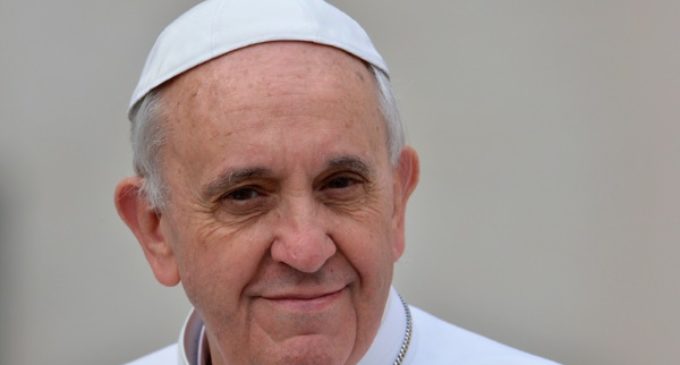 El Papa propone reducir el horario laboral a los mayores para contratar jóvenes
