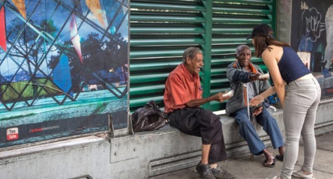 El Papa busca santos «de clase media», sin «supuestos éxtasis» y cercanos a los pobres y a los que sufren