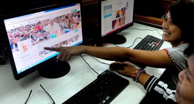 El Papa tuitero: 40 millones de seguidores en twitter