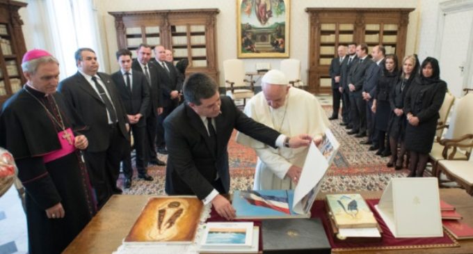 Paraguay: El Papa recibe al presidente Horacio Cartes