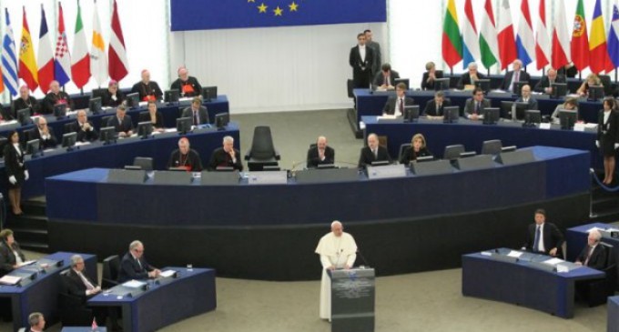 El Papa en el Parlamento Europeo: Dignidad y trascendencia conceptos claves para el futuro de Europa