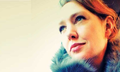 “La chica del tren” de Paula Hawkins arrasa en las listas de libros más vendidos en EE. UU. y Reino Unido