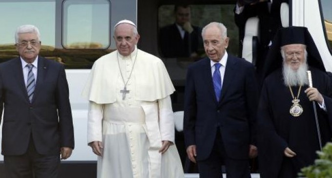 El Papa Francisco y los presidentes de Israel y Palestina invocan la paz