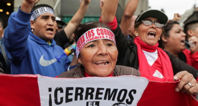 Perú: Los obispos piden unidad ante la crisis política
