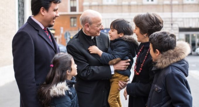 Fernando Ocáriz, prelado del Opus Dei: «Podemos tocar a Jesús vivo en todas las ocasiones de la existencia ordinaria»