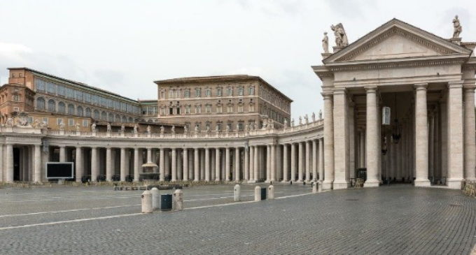 Por crisis del Covid se reducen los sueldos de cardenales y superiores en el Vaticano