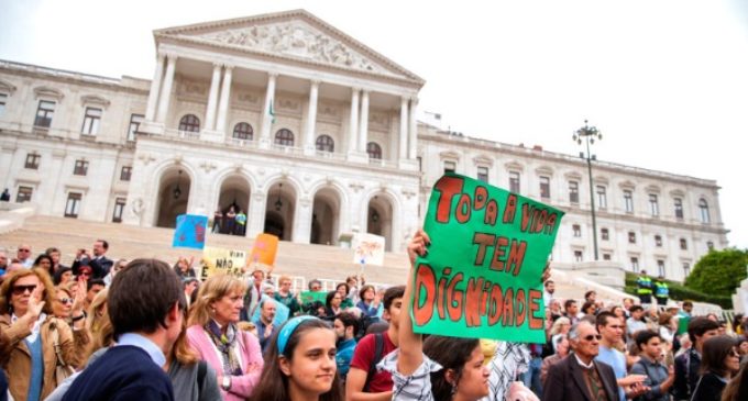 El Parlamento de Portugal rechaza legalizar la eutanasia