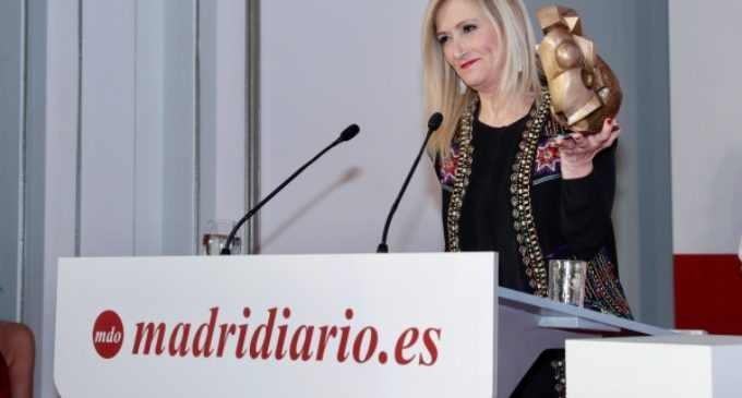 Cifuentes reivindica la honradez y el trabajo duro como su principal patrimonio