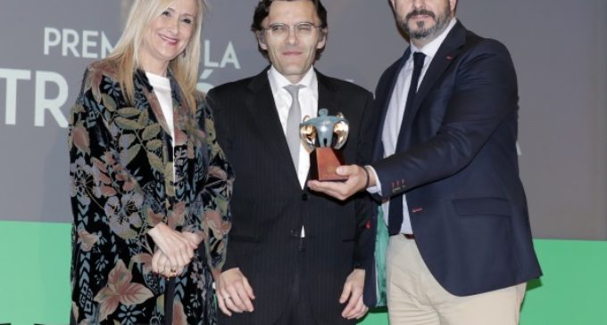La ONCE premia a la Comunidad por facilitar la accesibilidad en la red de Metro