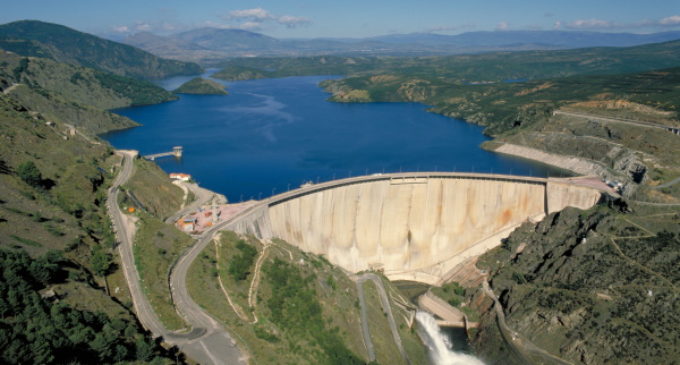 La Comunidad destina más de 48.000 euros para la limpieza de los márgenes del embalse de El Atazar