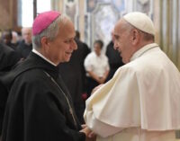 Prevost: “El obispo es un pastor cercano al pueblo, no un mánager»