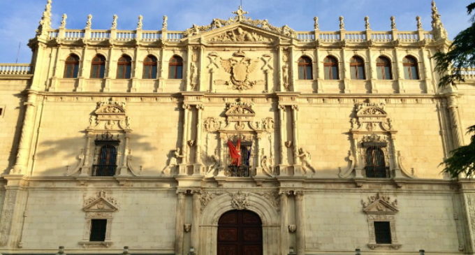 La Comunidad de Madrid pide al Gobierno que active un programa de becas para subvencionar los másteres habilitantes