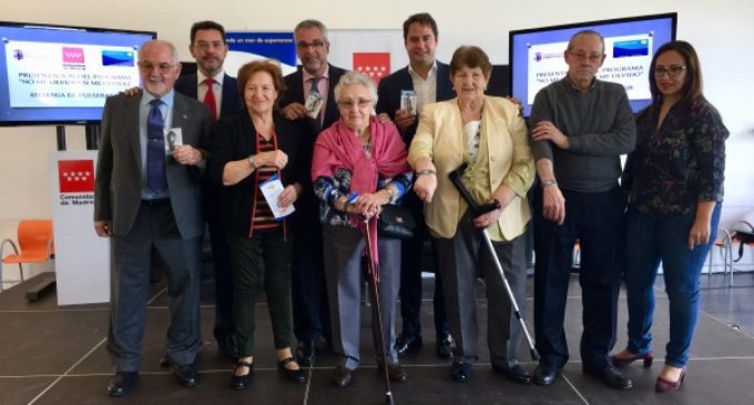 La Comunidad distribuye 5.000 pulseras de emergencia a personas con Alzheimer de la región
