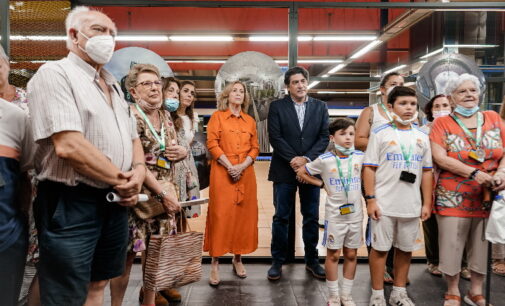 La Comunidad de Madrid celebra el Día de los Abuelos con visitas familiares a los trenes clásicos de la estación de Metro de Chamartín